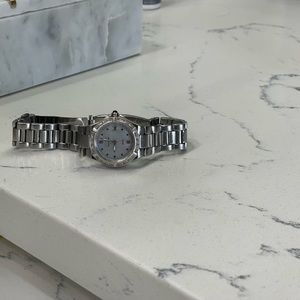 Citizen Eco Drive women’s watch fits a small wrist. It is used, great condition